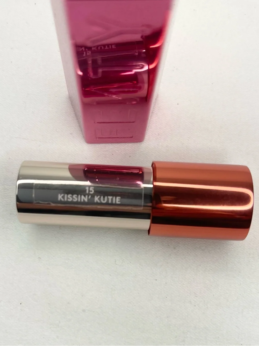 Fenty Beauty Icon Semi Matte Refillable Lipstick 15 KISSIN’ KUTIE
